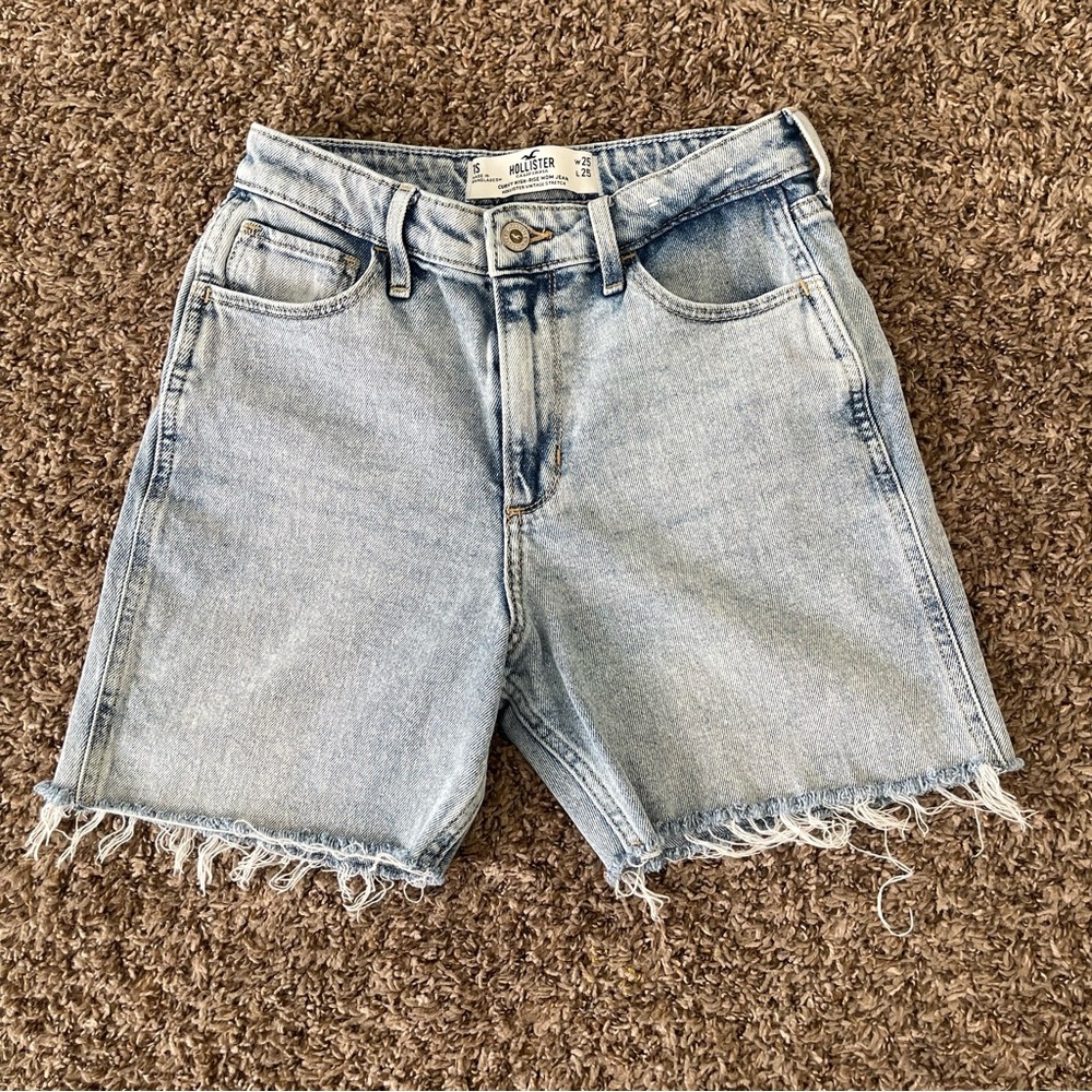 Hollister Curvy High-Rise Mom‎ Jean Cut-Off Shorts Vintage Stretch Size 25